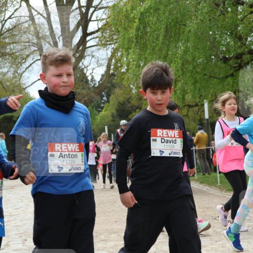 25.04.2026 - Das Zehntel Zöllner http://msf.ph/oto/9605660 25.04.2026 11:49:08 Laufen 11133, 11124, 11129, 12469, 12 meine-sportfotos.de