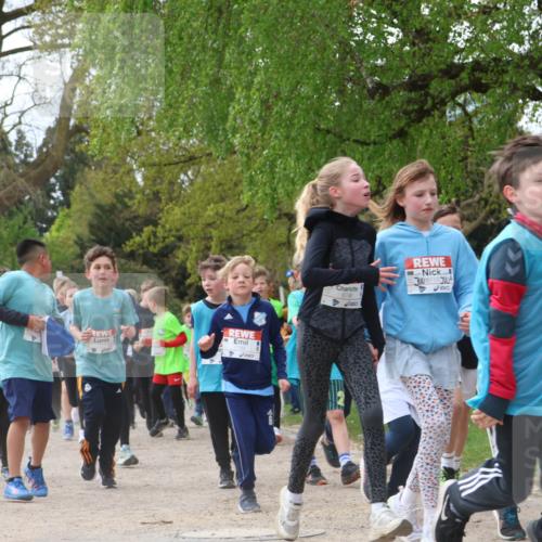 25.04.2026 - Das Zehntel Zöllner http://msf.ph/oto/9605707 25.04.2026 09:41:51 Laufen 5564, 6746, 6759, 3786 meine-sportfotos.de