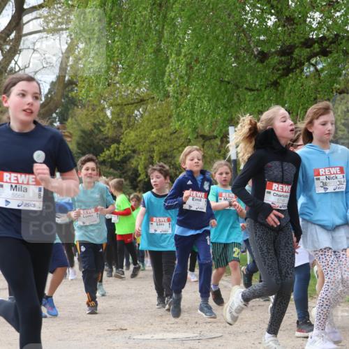 25.04.2026 - Das Zehntel Zöllner http://msf.ph/oto/9605713 25.04.2026 09:41:52 Laufen 5564, 6746, 6759 meine-sportfotos.de