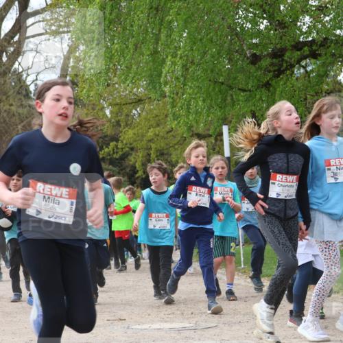 25.04.2026 - Das Zehntel Zöllner http://msf.ph/oto/9605719 25.04.2026 09:41:52 Laufen 5564, 6746, 6759 meine-sportfotos.de