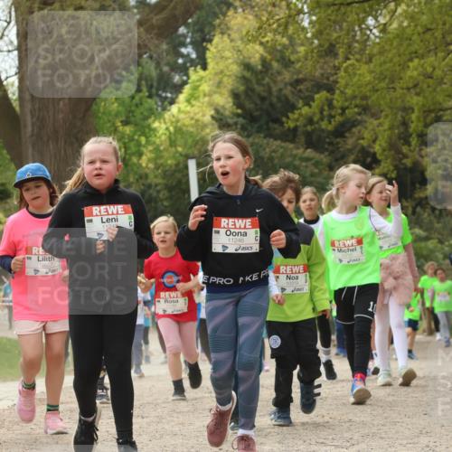 25.04.2026 - Das Zehntel Zöllner http://msf.ph/oto/9605909 25.04.2026 11:49:17 Laufen 10048, 10057, 1124, 11246, 10319, 12633 meine-sportfotos.de