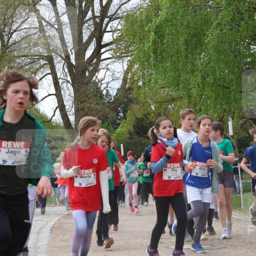 25.04.2026 - Das Zehntel Zöllner http://msf.ph/oto/9606020 25.04.2026 09:42:01 Laufen 6230, 6126, 6122 meine-sportfotos.de