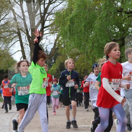 25.04.2026 - Das Zehntel Zöllner http://msf.ph/oto/9606067 25.04.2026 09:42:02 Laufen 7890, 6126, 5088, 6122 meine-sportfotos.de