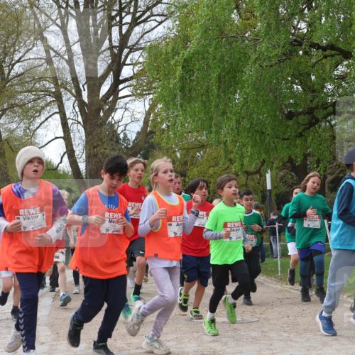 25.04.2026 - Das Zehntel Zöllner http://msf.ph/oto/9606174 25.04.2026 09:42:05 Laufen 7401, 06, 7396, 7127 meine-sportfotos.de