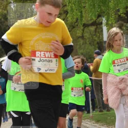 25.04.2026 - Das Zehntel Zöllner http://msf.ph/oto/9606205 25.04.2026 11:49:24 Laufen 10675, 11028, 12076, 057, 12526, 12633 meine-sportfotos.de