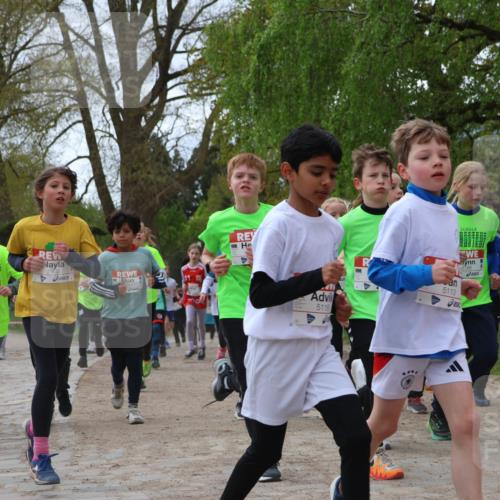 25.04.2026 - Das Zehntel Zöllner http://msf.ph/oto/9606279 25.04.2026 09:42:07 Laufen 7229, 7243, 7905, 5116, 5113 meine-sportfotos.de