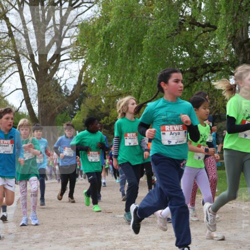 25.04.2026 - Das Zehntel Zöllner http://msf.ph/oto/9606672 25.04.2026 09:42:20 Laufen 5905, 5870, 5872 meine-sportfotos.de