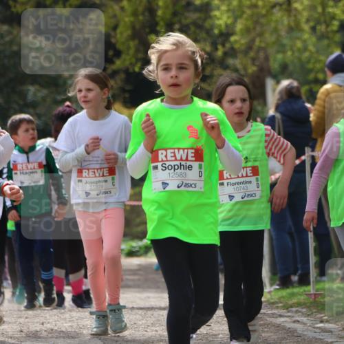 25.04.2026 - Das Zehntel Zöllner http://msf.ph/oto/9606679 25.04.2026 11:49:39 Laufen 12541, 11379, 12583, 10743, 10729 meine-sportfotos.de