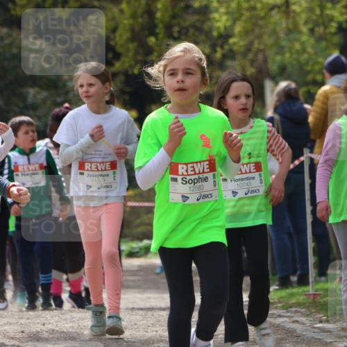 25.04.2026 - Das Zehntel Zöllner http://msf.ph/oto/9606682 25.04.2026 11:49:39 Laufen 12541, 11379, 12583, 71, 10743, 10729 meine-sportfotos.de