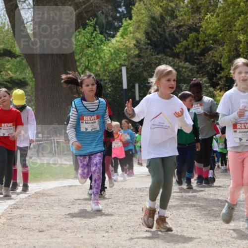 25.04.2026 - Das Zehntel Zöllner http://msf.ph/oto/9606748 25.04.2026 11:49:41 Laufen 10945, 10927, 11048, 11379 meine-sportfotos.de