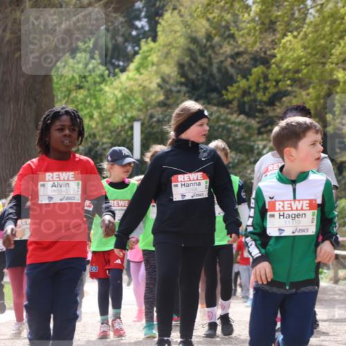 25.04.2026 - Das Zehntel Zöllner http://msf.ph/oto/9606828 25.04.2026 11:49:46 Laufen 10940, 10304, 11119 meine-sportfotos.de
