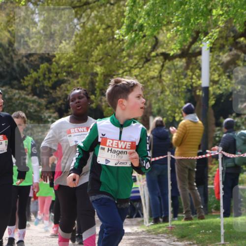 25.04.2026 - Das Zehntel Zöllner http://msf.ph/oto/9606839 25.04.2026 11:49:46 Laufen 10304, 10299, 11119 meine-sportfotos.de