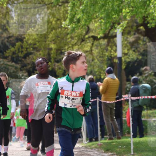 25.04.2026 - Das Zehntel Zöllner http://msf.ph/oto/9606842 25.04.2026 11:49:47 Laufen 10304, 10299, 11119 meine-sportfotos.de