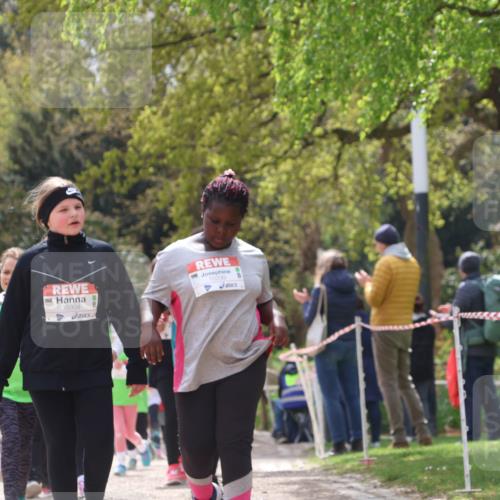 25.04.2026 - Das Zehntel Zöllner http://msf.ph/oto/9606879 25.04.2026 11:49:48 Laufen 10940, 10304, 10299 meine-sportfotos.de