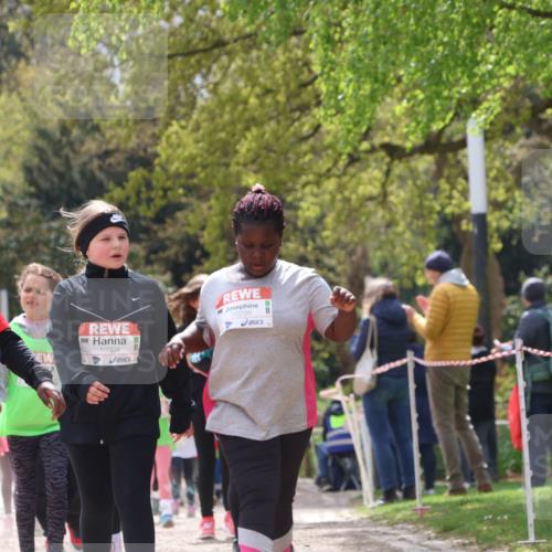 25.04.2026 - Das Zehntel Zöllner http://msf.ph/oto/9606890 25.04.2026 11:49:48 Laufen 10940, 10304, 10299 meine-sportfotos.de