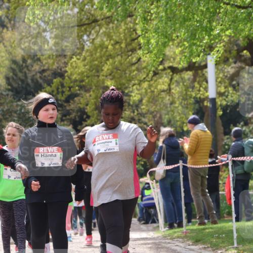 25.04.2026 - Das Zehntel Zöllner http://msf.ph/oto/9606893 25.04.2026 11:49:48 Laufen 10940, 10744, 10304, 10299 meine-sportfotos.de