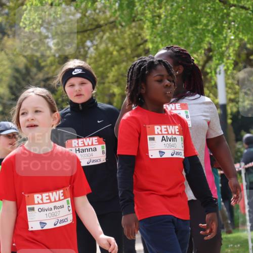 25.04.2026 - Das Zehntel Zöllner http://msf.ph/oto/9606966 25.04.2026 11:49:50 Laufen 945, 10927, 10927, 10304, 10940 meine-sportfotos.de