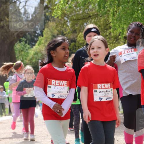 25.04.2026 - Das Zehntel Zöllner http://msf.ph/oto/9606980 25.04.2026 11:49:51 Laufen 12884, 10945, 10927, 10299, 10940 meine-sportfotos.de