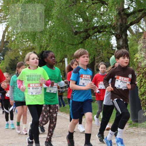25.04.2026 - Das Zehntel Zöllner http://msf.ph/oto/9606987 25.04.2026 09:42:35 Laufen 7194, 7132, 5913, 6219, 6213 meine-sportfotos.de