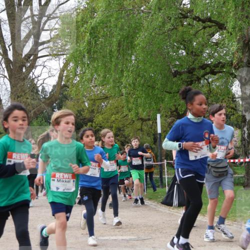 25.04.2026 - Das Zehntel Zöllner http://msf.ph/oto/9607067 25.04.2026 09:42:41 Laufen 7869, 6413, 5443, 50 meine-sportfotos.de