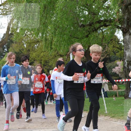 25.04.2026 - Das Zehntel Zöllner http://msf.ph/oto/9607151 25.04.2026 09:42:44 Laufen 6, 5493, 5494, 7850 meine-sportfotos.de