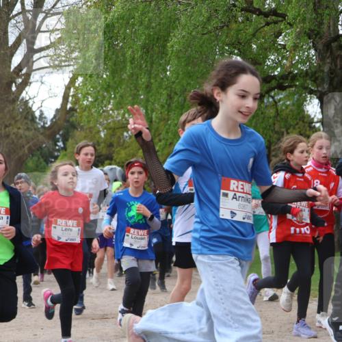 25.04.2026 - Das Zehntel Zöllner http://msf.ph/oto/9607213 25.04.2026 09:42:46 Laufen 7309, 6118, 6367, 2110, 18 meine-sportfotos.de