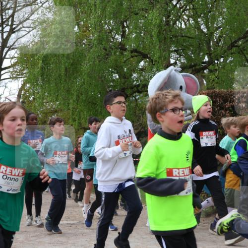 25.04.2026 - Das Zehntel Zöllner http://msf.ph/oto/9607386 25.04.2026 09:42:53 Laufen 7807, 3, 6727, 250 meine-sportfotos.de