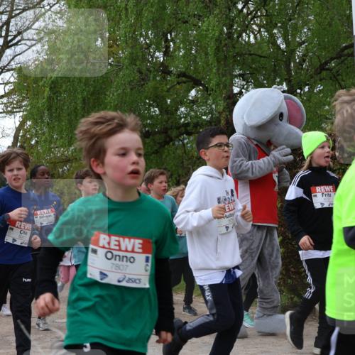 25.04.2026 - Das Zehntel Zöllner http://msf.ph/oto/9607389 25.04.2026 09:42:53 Laufen 5381, 7807, 6727 meine-sportfotos.de