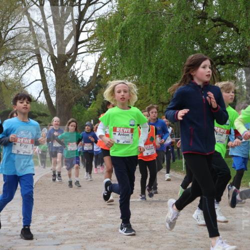 25.04.2026 - Das Zehntel Zöllner http://msf.ph/oto/9607529 25.04.2026 09:42:59 Laufen 6873, 6875, 5261 meine-sportfotos.de