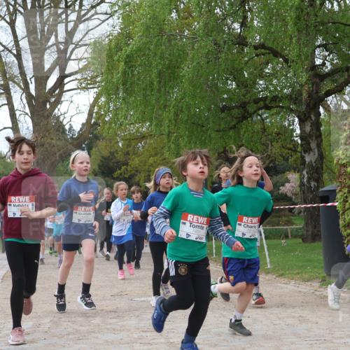 25.04.2026 - Das Zehntel Zöllner http://msf.ph/oto/9607561 25.04.2026 09:43:01 Laufen 7901, 7851 meine-sportfotos.de