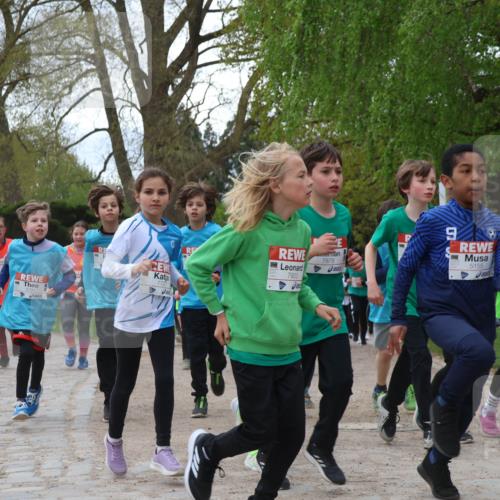 25.04.2026 - Das Zehntel Zöllner http://msf.ph/oto/9607677 25.04.2026 09:43:07 Laufen 7727, 7903, 7878, 9, 5155, 250 meine-sportfotos.de