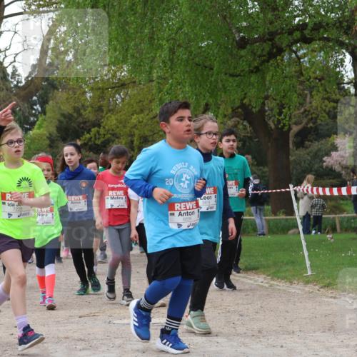 25.04.2026 - Das Zehntel Zöllner http://msf.ph/oto/9607778 25.04.2026 09:43:12 Laufen 7244, 7228, 20, 5814, 6896 meine-sportfotos.de