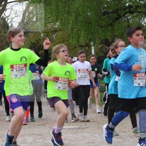 25.04.2026 - Das Zehntel Zöllner http://msf.ph/oto/9607791 25.04.2026 09:43:12 Laufen 7244, 441, 7228, 5153, 20, 6896 meine-sportfotos.de