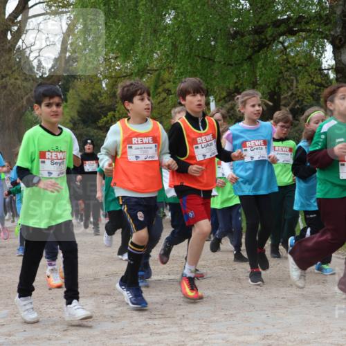 25.04.2026 - Das Zehntel Zöllner http://msf.ph/oto/9608091 25.04.2026 09:43:27 Laufen 7298, 7390, 5342 meine-sportfotos.de