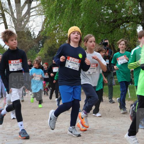 25.04.2026 - Das Zehntel Zöllner http://msf.ph/oto/9608114 25.04.2026 09:43:28 Laufen 6702, 6663, 6705 meine-sportfotos.de