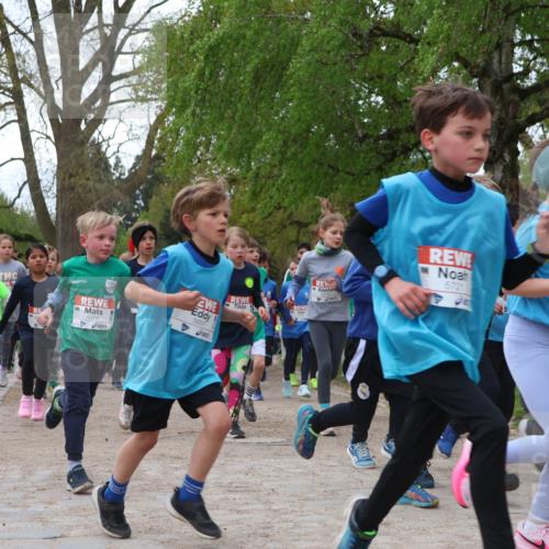 25.04.2026 - Das Zehntel Zöllner http://msf.ph/oto/9608173 25.04.2026 09:43:31 Laufen 6114, 5687, 5721 meine-sportfotos.de