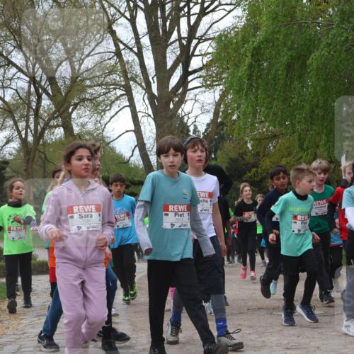 25.04.2026 - Das Zehntel Zöllner http://msf.ph/oto/9608328 25.04.2026 09:43:37 Laufen 7580, 7614, 166, 7551 meine-sportfotos.de