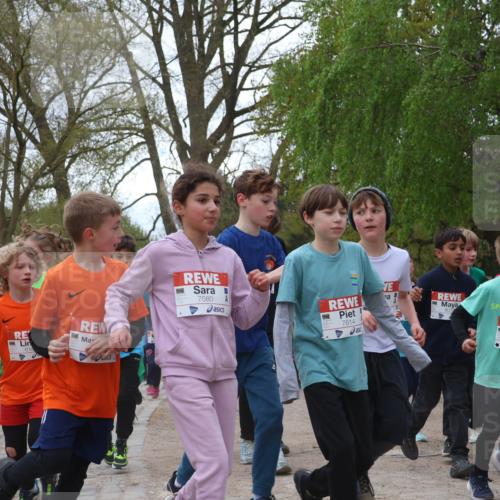 25.04.2026 - Das Zehntel Zöllner http://msf.ph/oto/9608350 25.04.2026 09:43:37 Laufen 618, 7580, 7614, 6006 meine-sportfotos.de