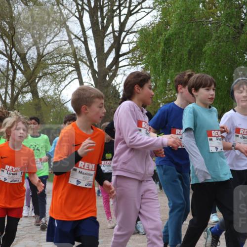 25.04.2026 - Das Zehntel Zöllner http://msf.ph/oto/9608359 25.04.2026 09:43:38 Laufen 6187, 6207, 50, 5166 meine-sportfotos.de
