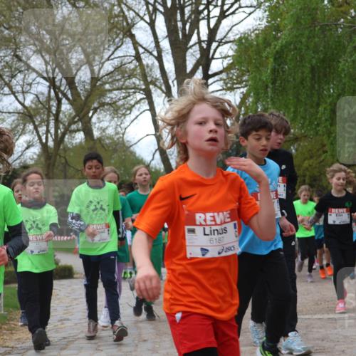 25.04.2026 - Das Zehntel Zöllner http://msf.ph/oto/9608376 25.04.2026 09:43:38 Laufen 7131, 6187 meine-sportfotos.de