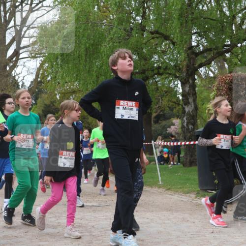 25.04.2026 - Das Zehntel Zöllner http://msf.ph/oto/9608406 25.04.2026 09:43:40 Laufen 7322, 6992, 5542, 15 meine-sportfotos.de