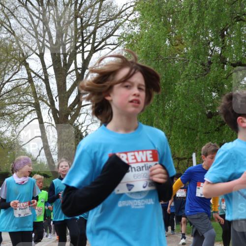 25.04.2026 - Das Zehntel Zöllner http://msf.ph/oto/9608539 25.04.2026 09:43:46 Laufen 5816, 6892, 0880 meine-sportfotos.de