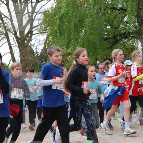 25.04.2026 - Das Zehntel Zöllner http://msf.ph/oto/9608765 25.04.2026 09:43:56 Laufen 5402, 8013, 5374, 111 meine-sportfotos.de