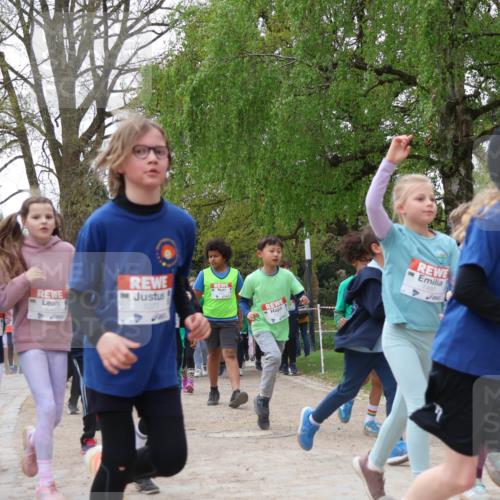 25.04.2026 - Das Zehntel Zöllner http://msf.ph/oto/9608867 25.04.2026 09:44:02 Laufen 5377, 5708, 7497, 7553 meine-sportfotos.de