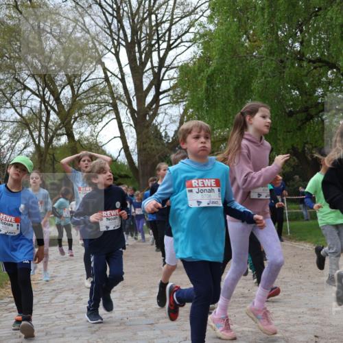 25.04.2026 - Das Zehntel Zöllner http://msf.ph/oto/9608882 25.04.2026 09:44:03 Laufen 6320, 5708, 804, 8046 meine-sportfotos.de