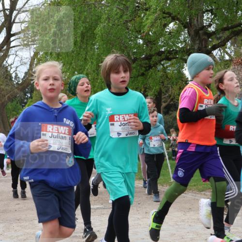 25.04.2026 - Das Zehntel Zöllner http://msf.ph/oto/9609056 25.04.2026 09:44:11 Laufen 30, 6630, 6625, 5764 meine-sportfotos.de