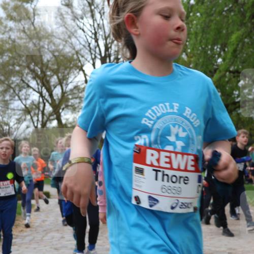 25.04.2026 - Das Zehntel Zöllner http://msf.ph/oto/9609082 25.04.2026 09:44:13 Laufen 21, 6859 meine-sportfotos.de