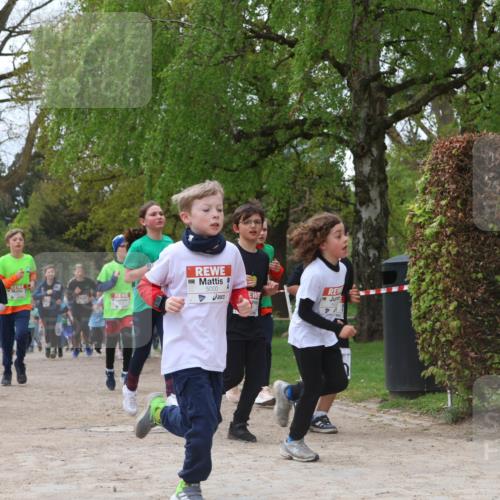 25.04.2026 - Das Zehntel Zöllner http://msf.ph/oto/9609176 25.04.2026 09:44:18 Laufen 5000 meine-sportfotos.de
