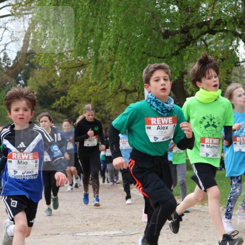 25.04.2026 - Das Zehntel Zöllner http://msf.ph/oto/9609255 25.04.2026 09:44:21 Laufen 8000, 7838, 2510, 6878 meine-sportfotos.de