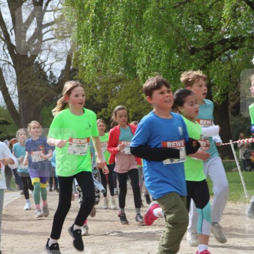25.04.2026 - Das Zehntel Zöllner http://msf.ph/oto/9609684 25.04.2026 09:44:43 Laufen 5107, 200, 5114, 7082, 80 meine-sportfotos.de